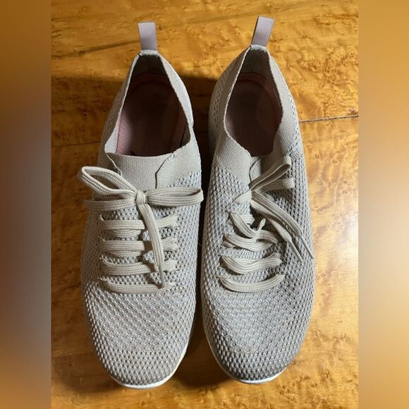 Sketchers sneakers, tan, size 9, some wear, but still in great condition ￼ - Picture 1 of 4